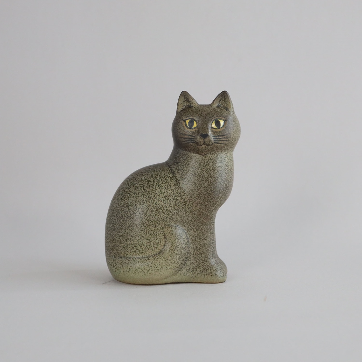 定番品】Lisa Larson Cat MANS Medium Grey｜入荷待ち商品｜IDEE SHOP