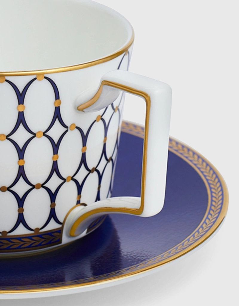 Wedgwood Renaissance Gold Coffee Cup and Saucer Set (テーブル