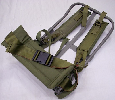 アリスパック用フレーム LC-2Aウエストパッド、ショルダーストラップ付