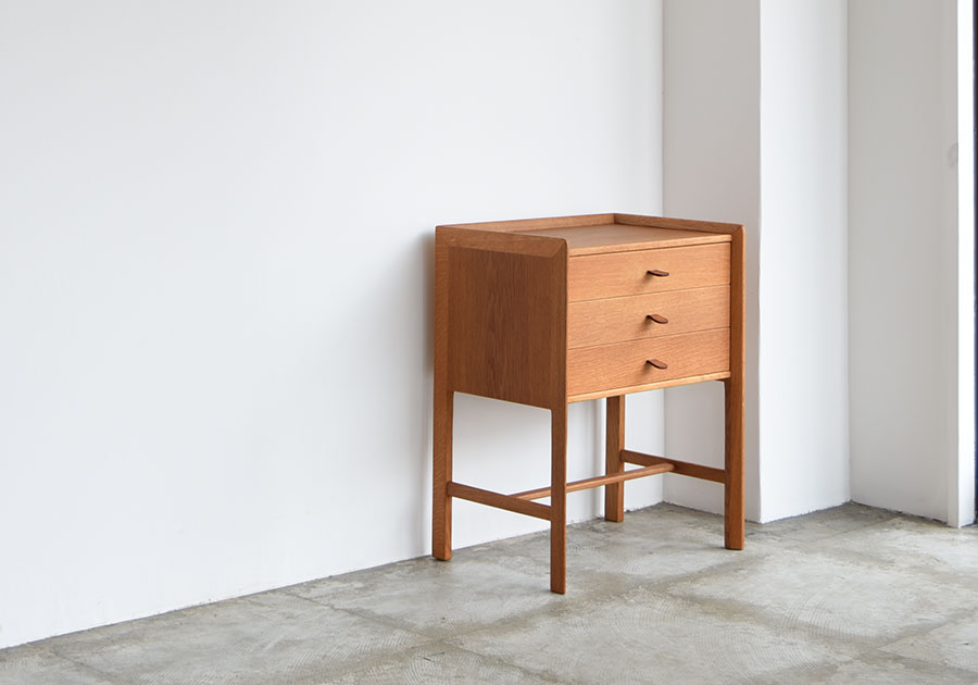 Swedish Oak Chest | オーク材 スモールキャビネット | ihallande