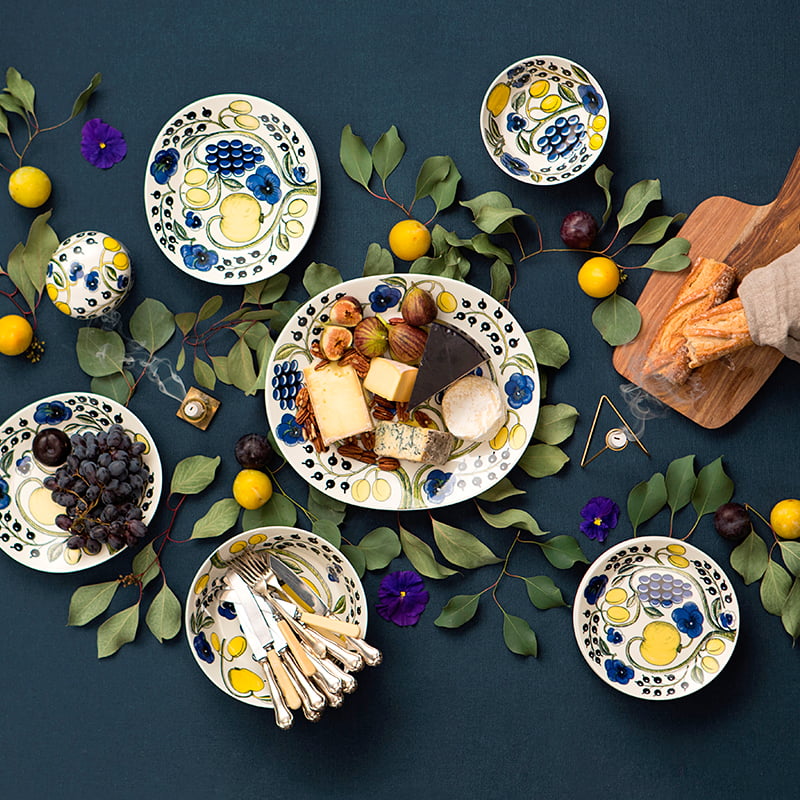 パラティッシ プレート 26cm ブラックiittala/Arabia|北欧食器の