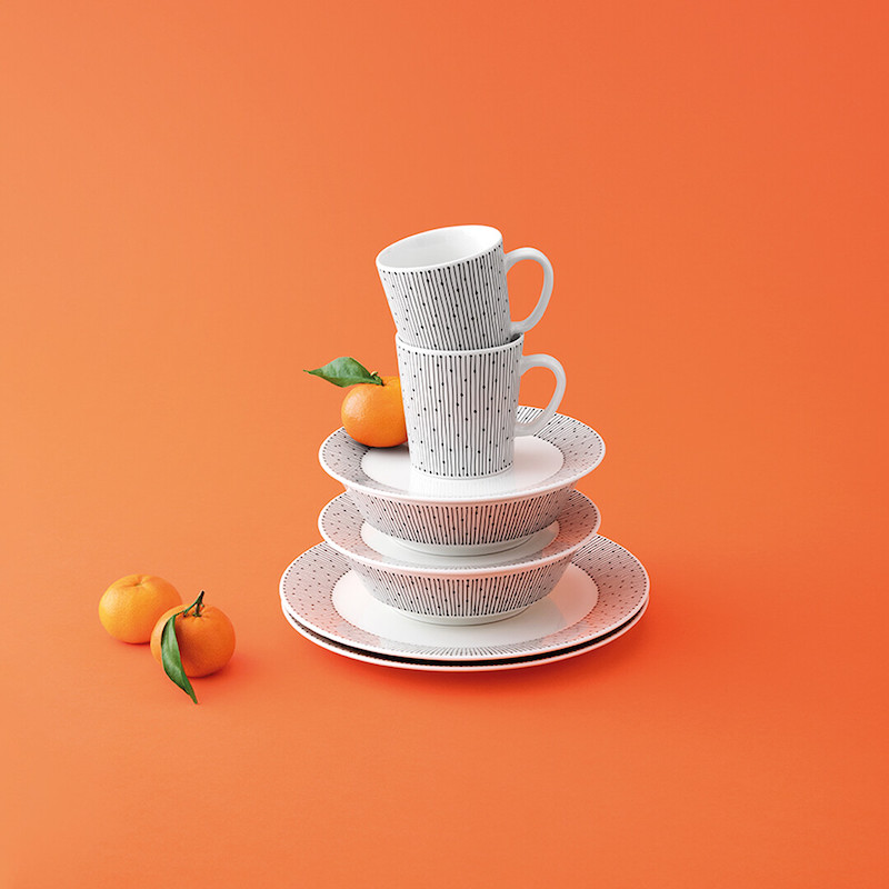 マイニオ サラストゥス ボウル 17cm ブラックiittala/Arabia|北欧食器