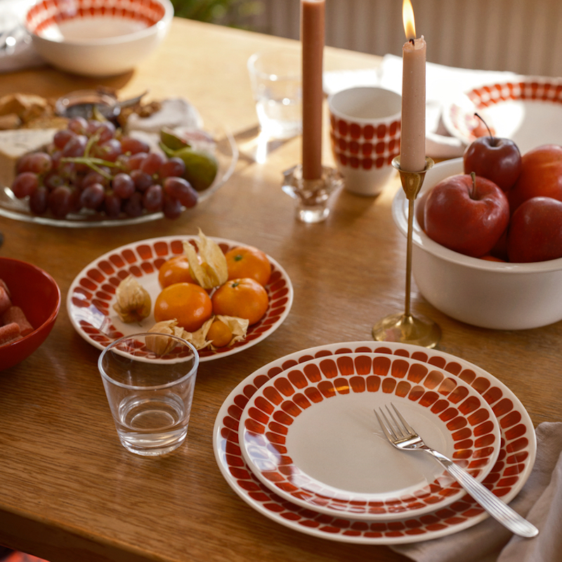 24h トゥオキオ プレート 20cm レッドiittala/Arabia|北欧食器の