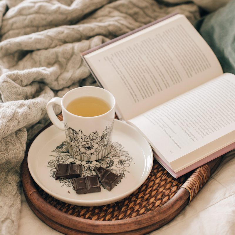 クロッカス プレート 19cm ブラック｜ イッタラ＆アラビア公式