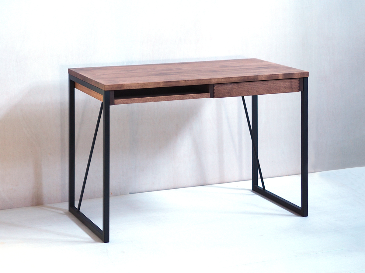 IXDE-05SL スチール脚デスク カスタム収納｜ikususu FURNITURE｜無垢材