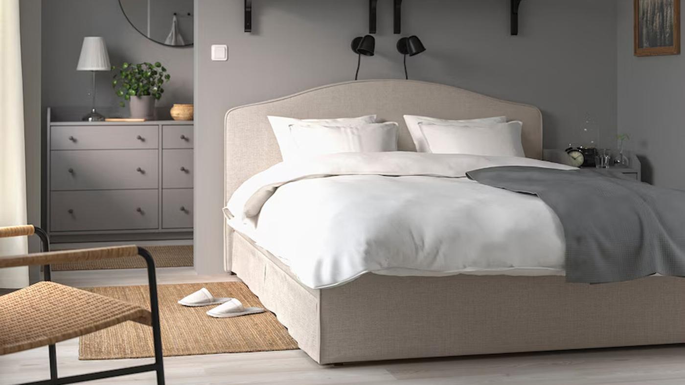 クイーンサイズのベッドの大きさはどのくらい？選び方やメリット