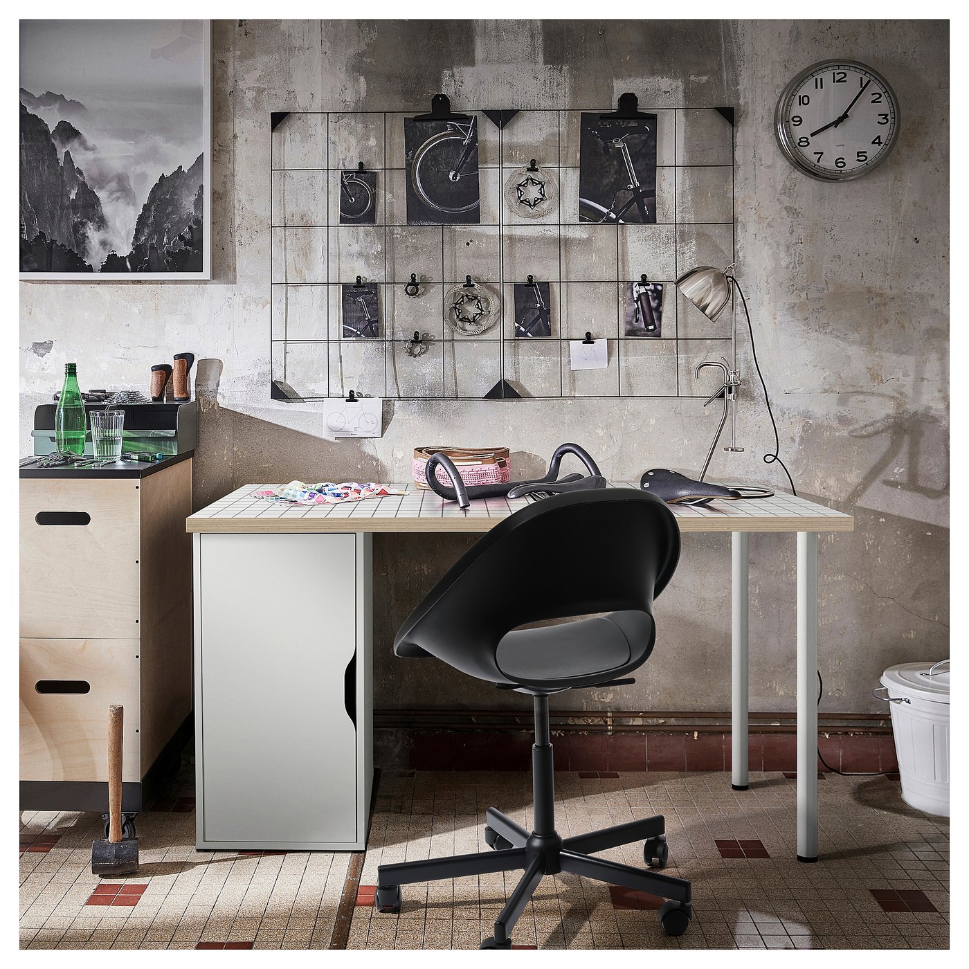 LAGKAPTEN / ALEX desk, white/anthracite, 551/8x235/8