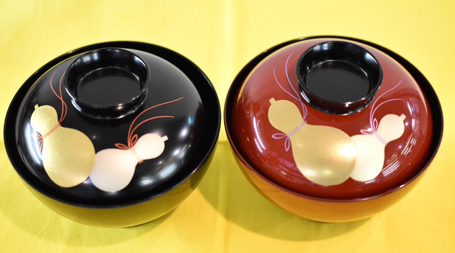 夫婦椀 ひさご 黒・朱内黒 蓋付きのお椀 2客セット 漆塗り 12-03405