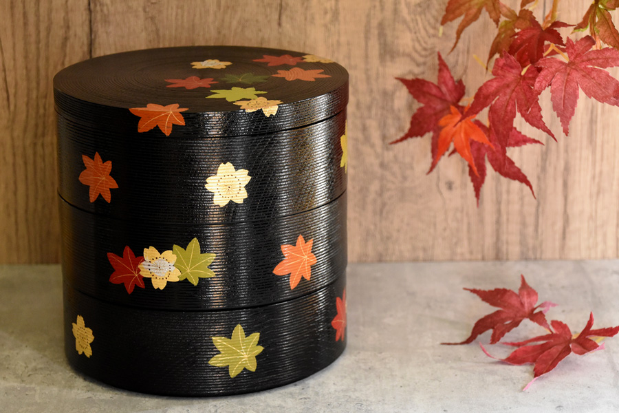 丸三段重箱 千筋 春秋 木製 漆塗りお重箱 FC19-5 漆器の井助