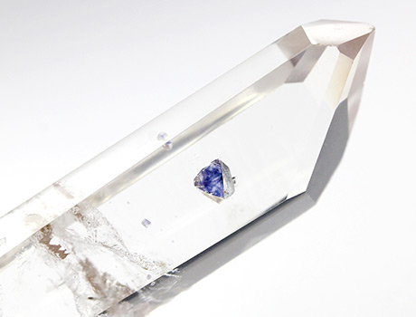 フローライトインクォーツ | 天然石・パワーストーン意味辞典