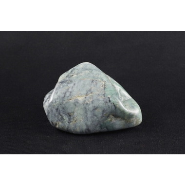 糸魚川産翡翠原石 磨き202g 天然石販売 名取貴石 天然石原石鉱物