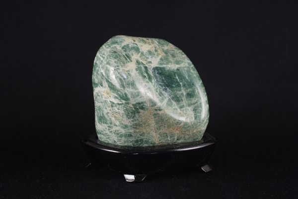 国産！糸魚川翡翠丸玉64．5mm販売 天然石販売 名取貴石 天然石