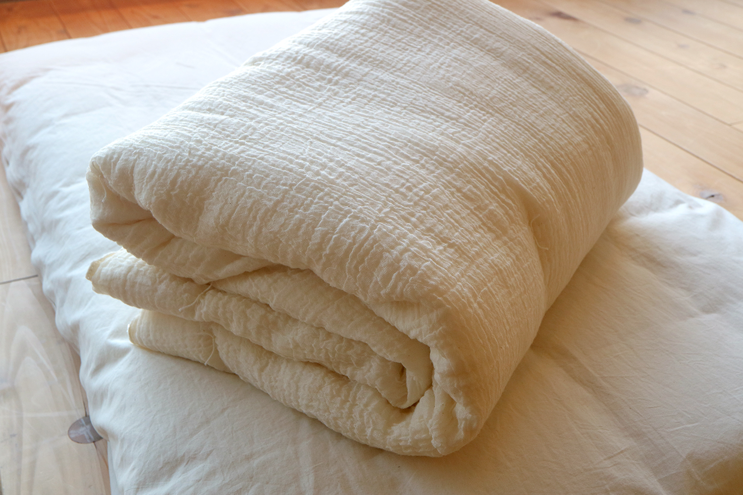 羽毛布団など布団(ふとん)の専門店 | 株式会社石田屋