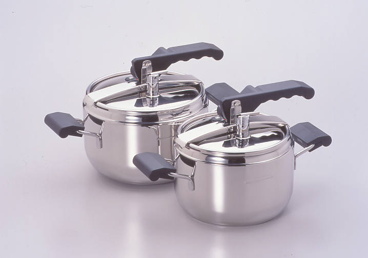 イタリア商事オンラインストア / ラゴスティーナ圧力鍋 プラティカ