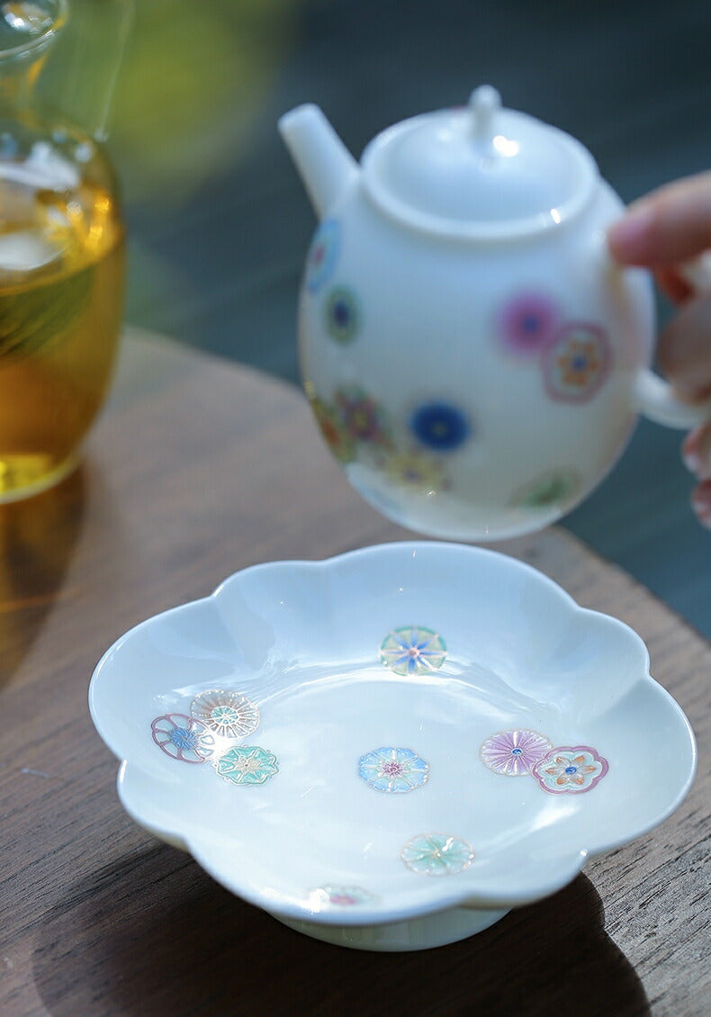 IwaiLoft「春暖花開」美しい手毬 花型 トレー お皿 丸皿 小鉢 高台