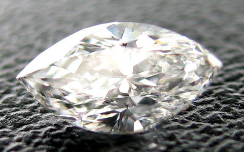 Dカラー】マーキスカットだから大きく見えます！ダイヤモンドルース