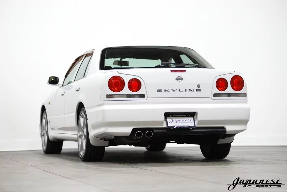 1998 Nissan Skyline 25GT-X – Japanese Classics