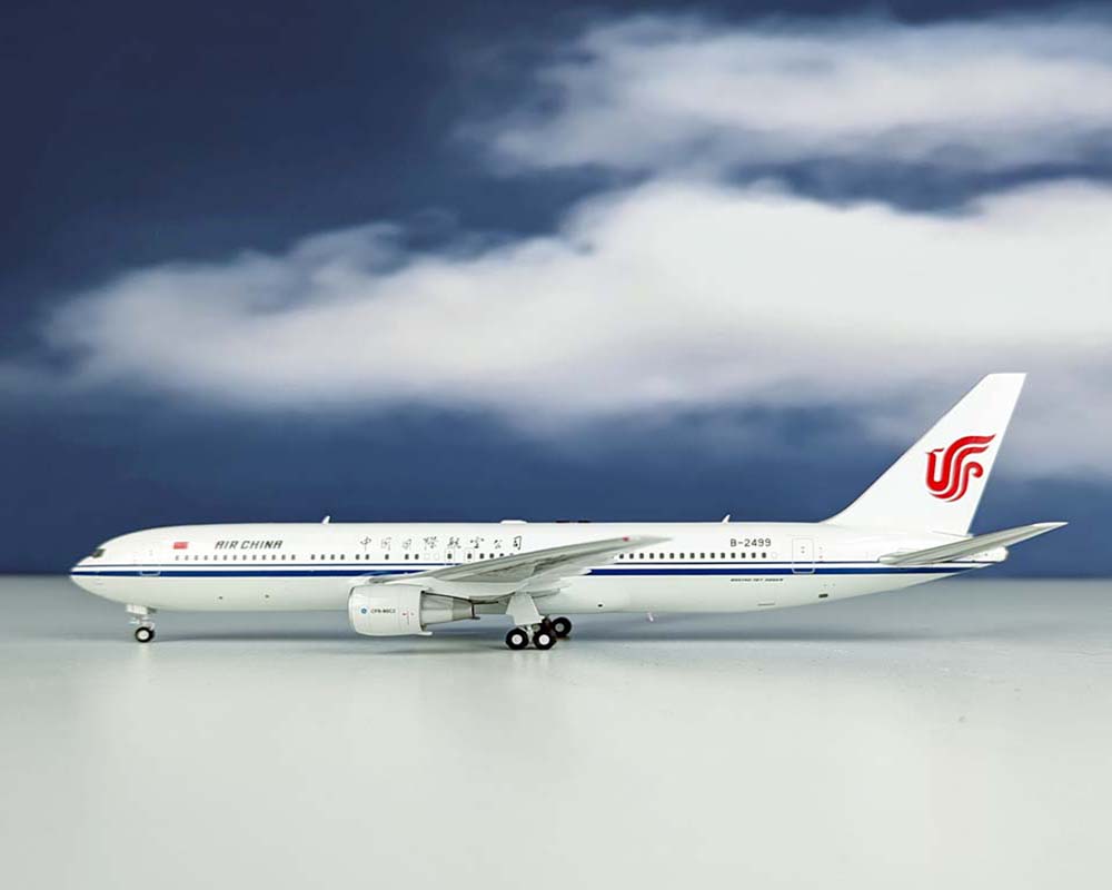 www.JetCollector.com: Air China Boeing B767-300ER 1:200 Scale