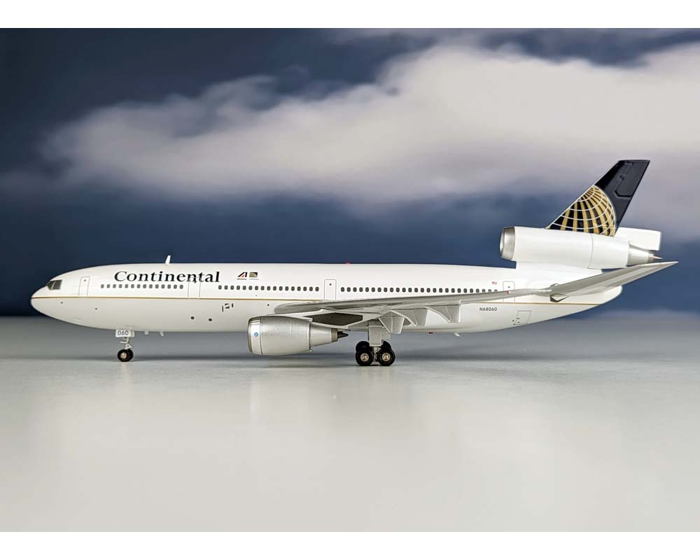 www.JetCollector.com: Continental/Alitalia Split Scheme DC-10-30