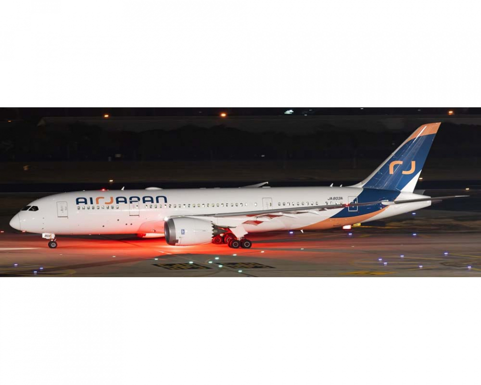 www.JetCollector.com: Air Japan B787-8 Flaps JA803A 1:400 Scale JC