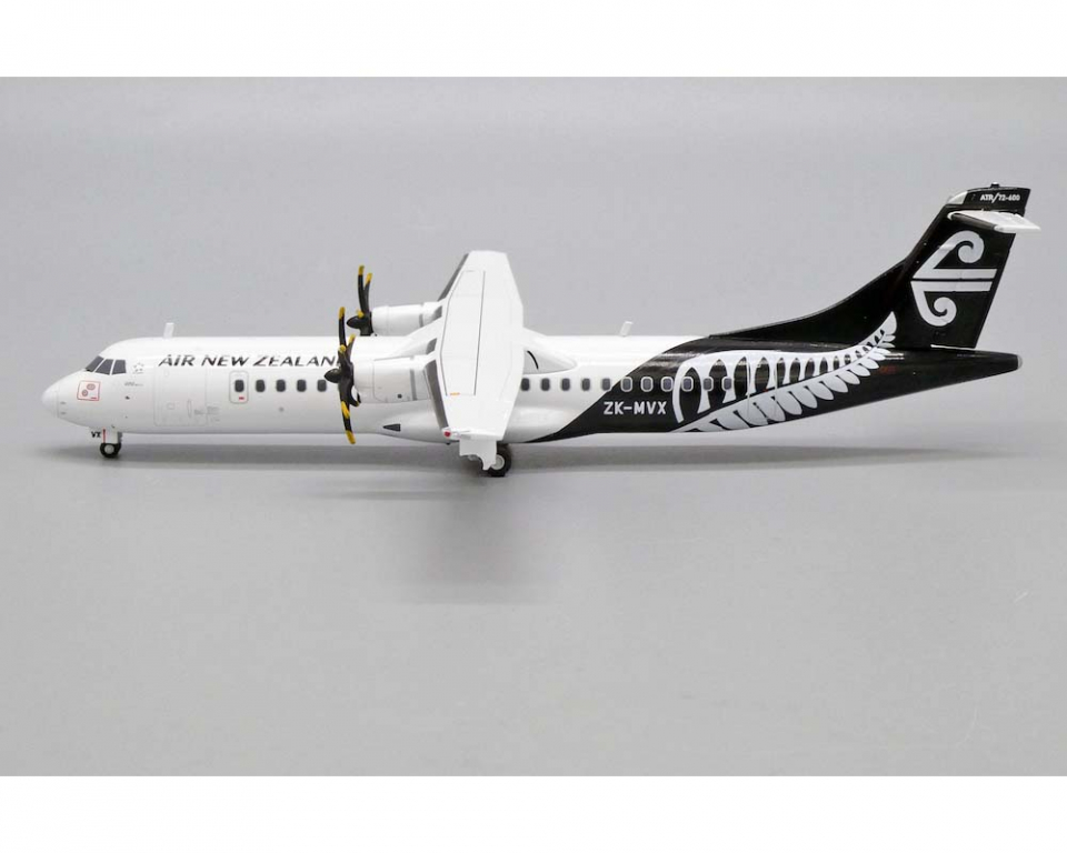 www.JetCollector.com: Air New Zealand ATR72-600 w/stand ZK-MVX 1