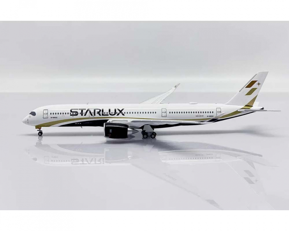 www.JetCollector.com: Starlux Airlines A350-900XWB B-58502 1:400