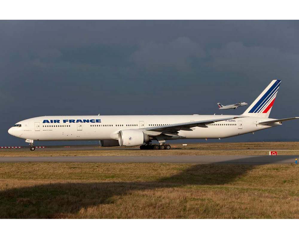 www.JetCollector.com: Air France B777-300ER F-GZNC 1:400 Scale