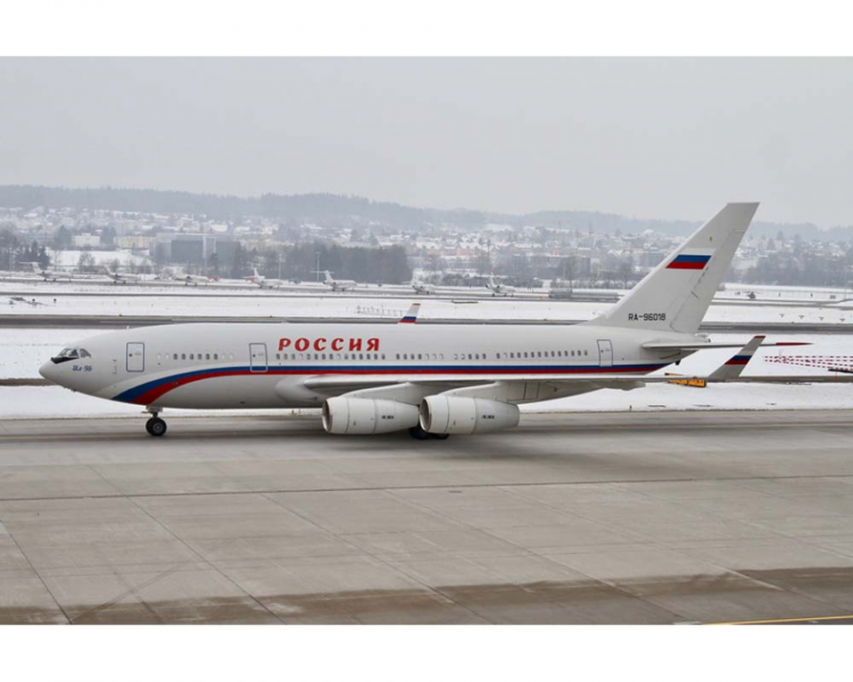 www.JetCollector.com: Rossiya SLO IL-96-300 RA-96018 1:400 Scale