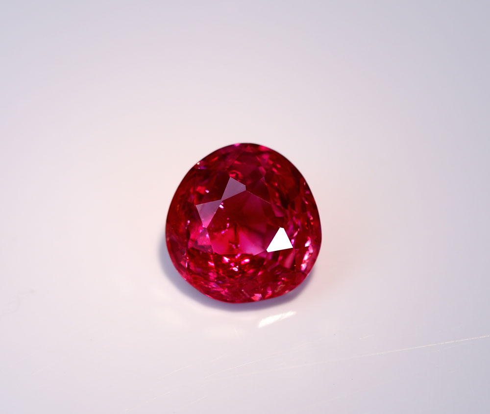 jewel planet 公式サイト / PRISM RED UNHEATED RUBY FROM BURMA非加熱