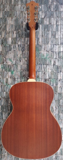 Guild Westerly Collection OM-240E Electro-Acoustic Orchestra Model