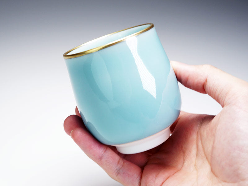 有田焼】湯呑み 砧青磁 本金彩 