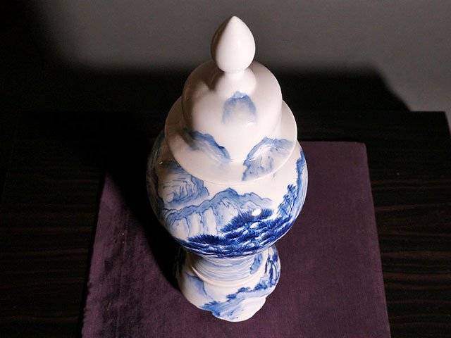 有田焼】沈香壺 染付山水図 - JTOPIA