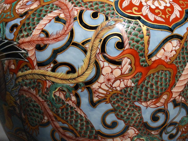 献上手古伊万里焼】特大沈香壷 染錦本金鳳凰龍図
