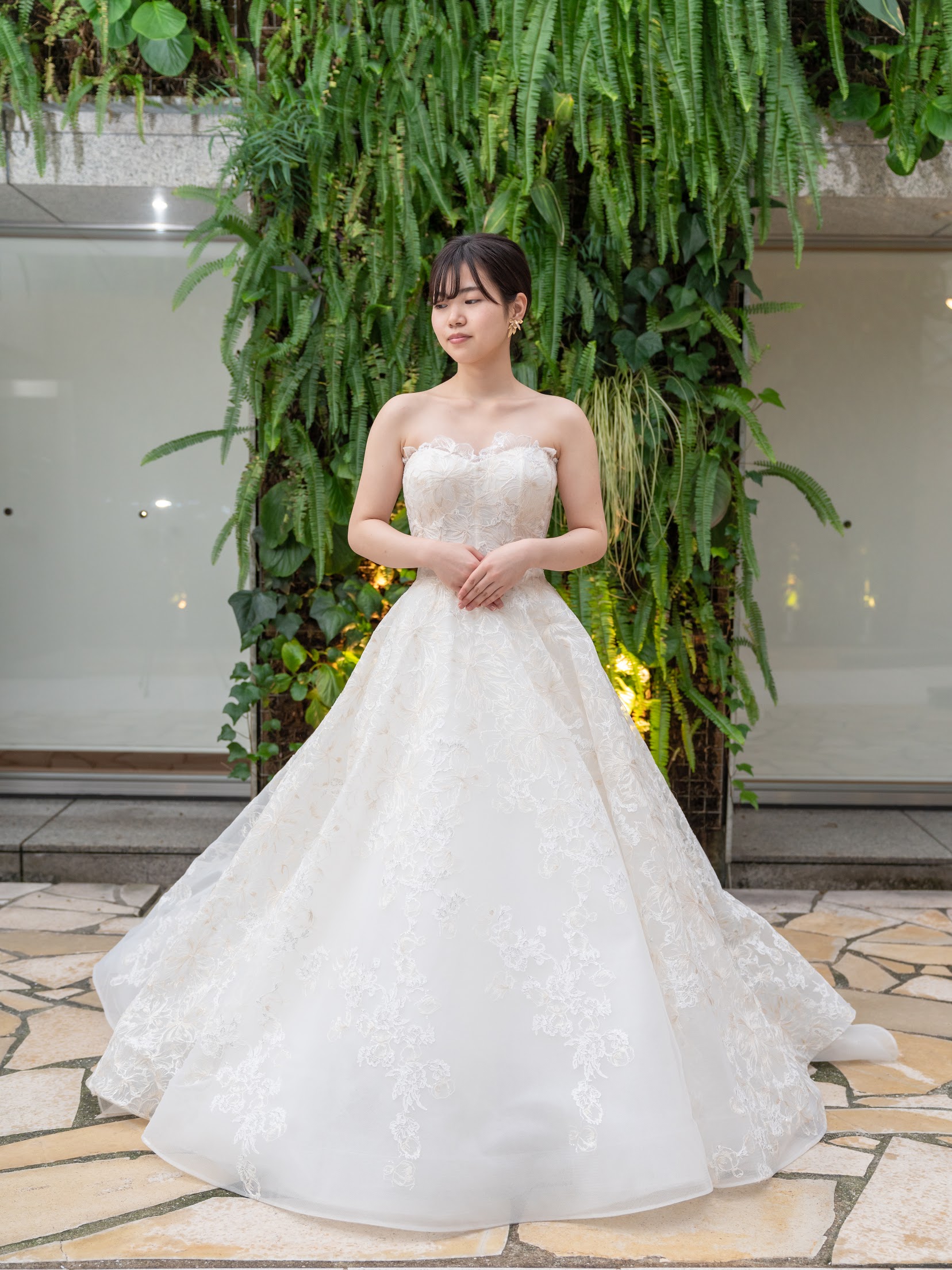 Isabelle Armstrong（イザベル・アームストロング）のドレスで魅せる