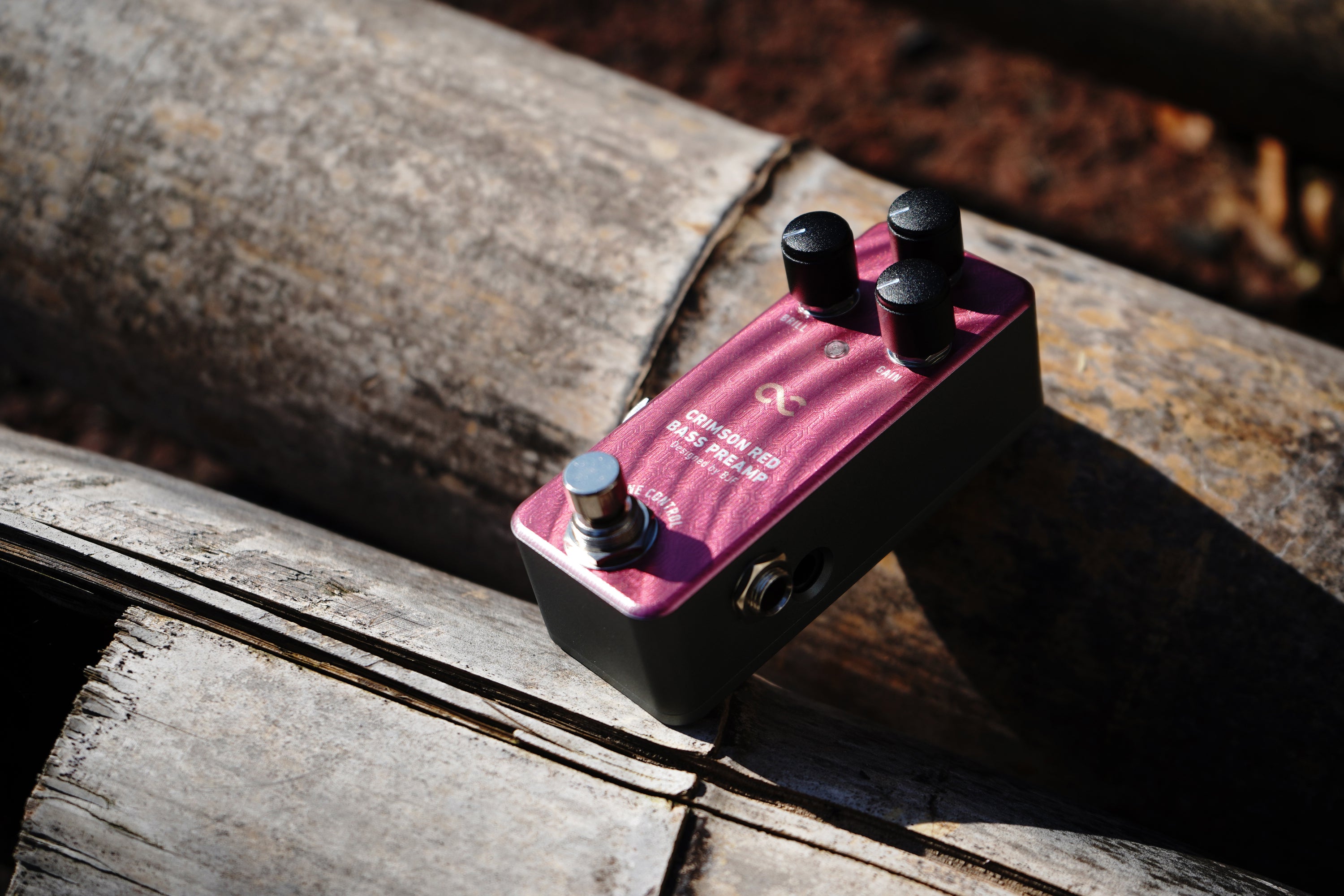 One Control CRIMSON RED BASS PREAMP – OneControl