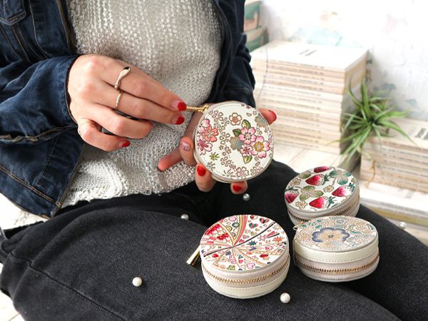 花と猫＜ミックス＞ マカロンポーチ［t］