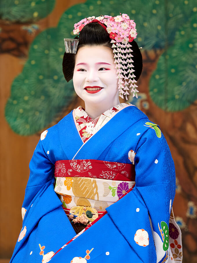 豆季依さん | 芸妓・舞妓インタビュー | 京の花街文化 | 京都花街