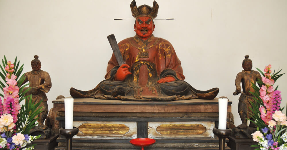 木造閻魔王座像（保泉院） | 観光情報 | 大多摩の観光情報は大多摩観光連盟