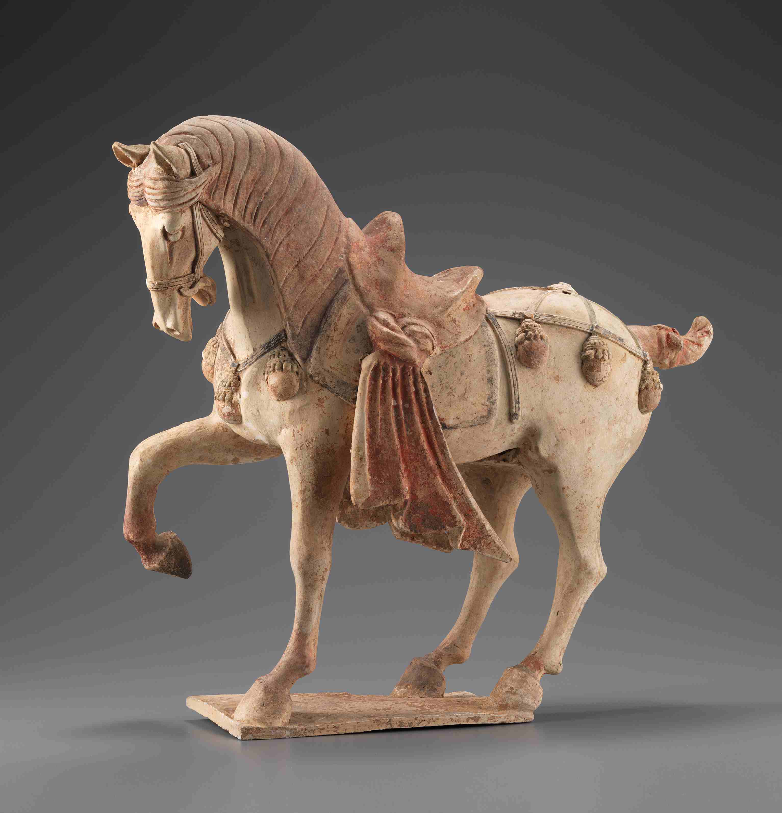 青磁象嵌雲鶴菊文瓢形水注｜展示中の日本・東洋のやきもの