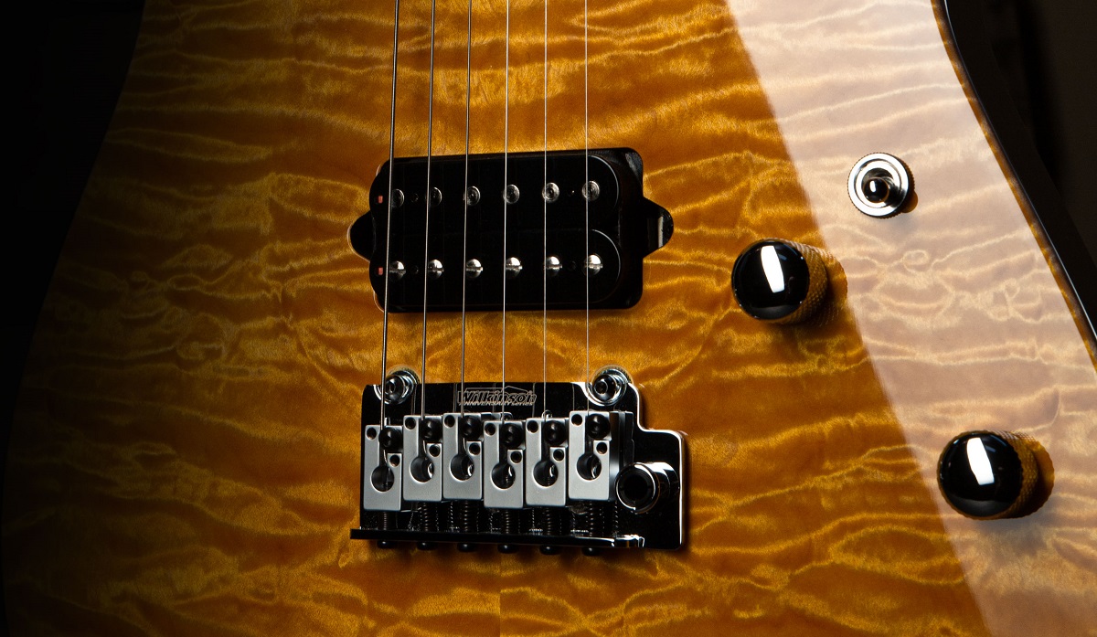 Suhr Custom | Okada-International