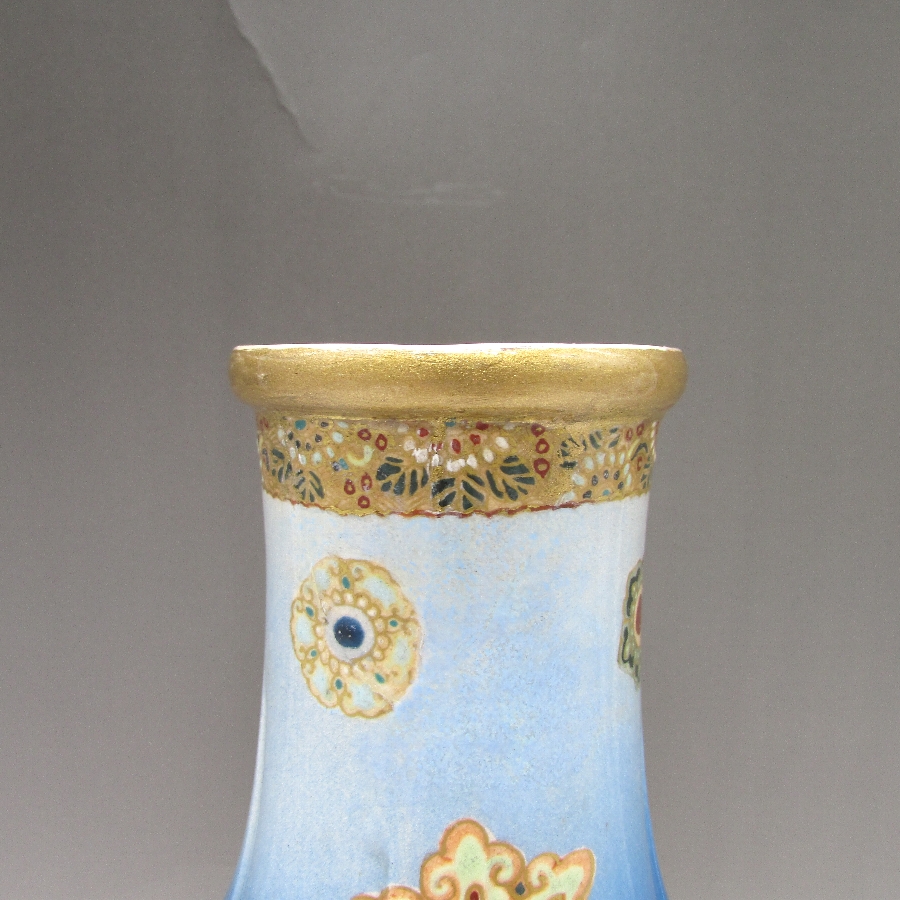 薩摩焼 錦光山 金彩花蝶文花瓶 - 敬誠アート [ 公式 ]