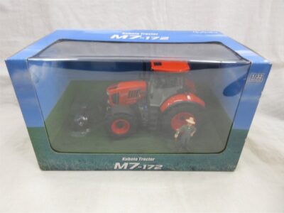 ミニカー 1/32スケール KubotaTractor クボタトラクター M7-172
