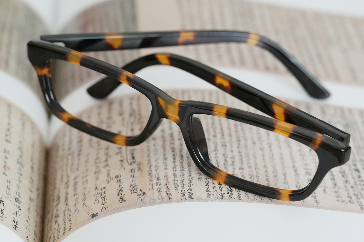べっ甲（鼈甲）メガネ｜トリプル銀座
