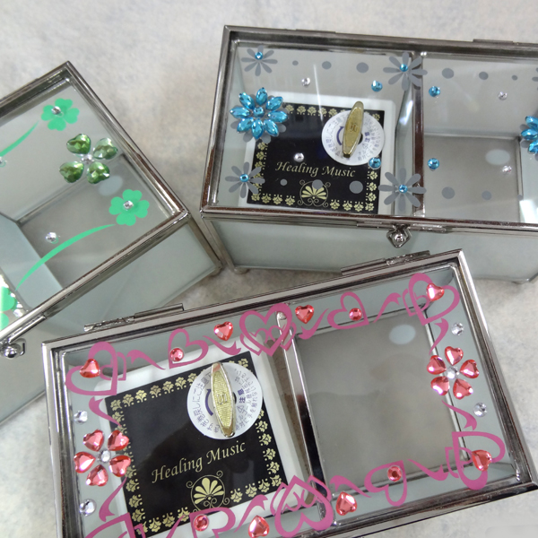 ミニオルゴール+ガラスケース（曲目は選択 18弁在庫曲リストより