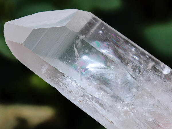 雷水晶（ライトニング水晶）・ポイント（虹入）［No.1