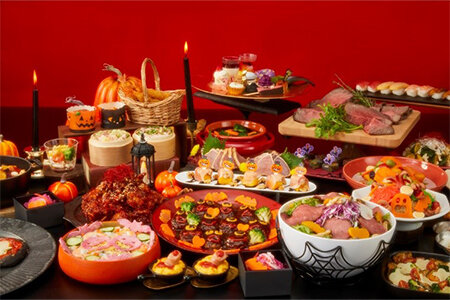 ちょっぴりホラー、でも可愛いメニューが勢揃い！夜も楽しい約70品の