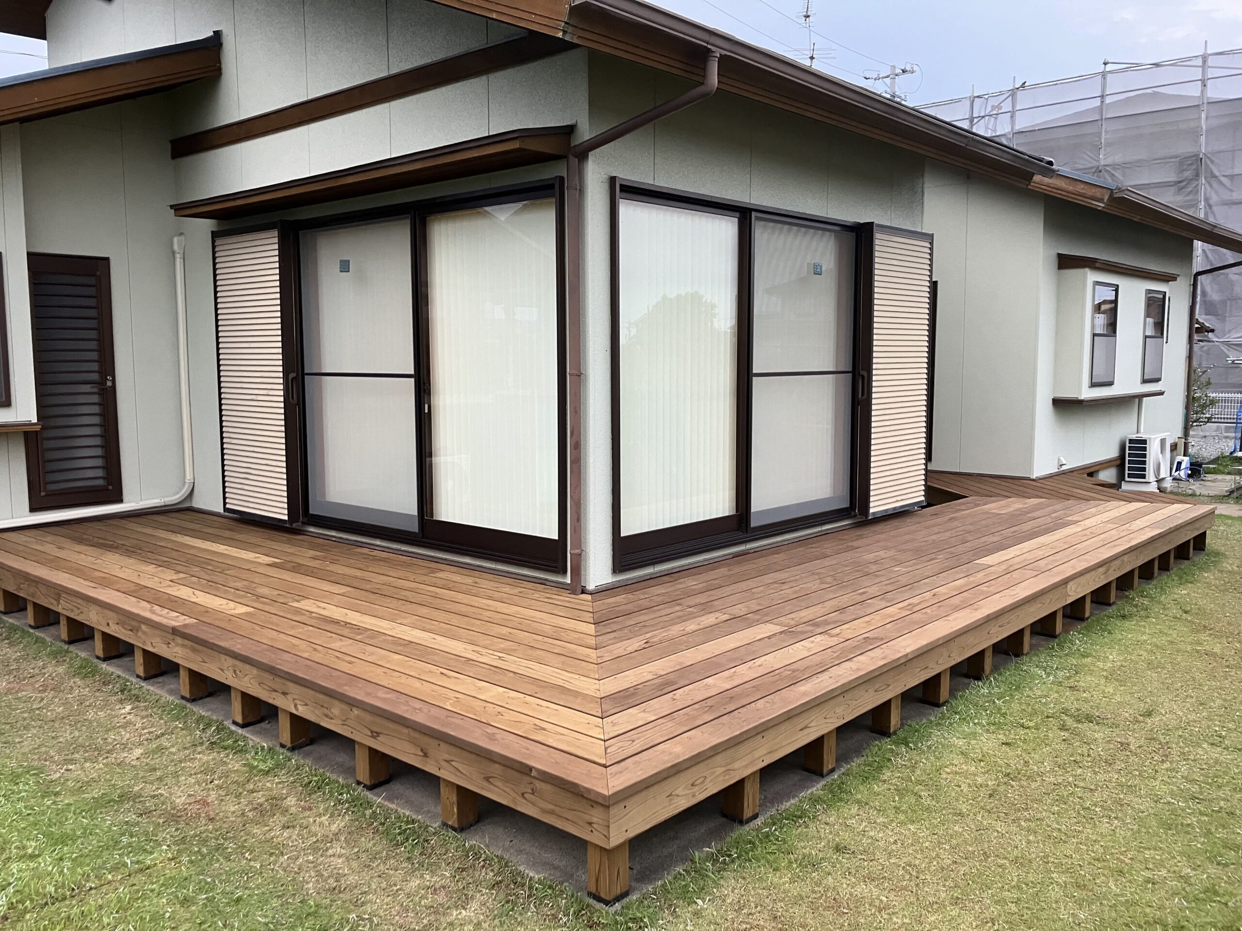 古くなったウッドデッキの解体撤去とリフォーム｜外構施工例｜浜松市