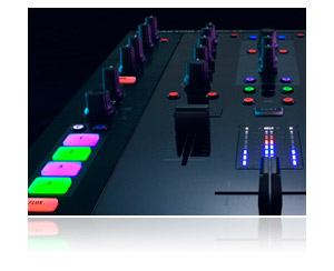 台数限定！TRAKTOR KONTROL Z2の特価キャンペーン実施中です！