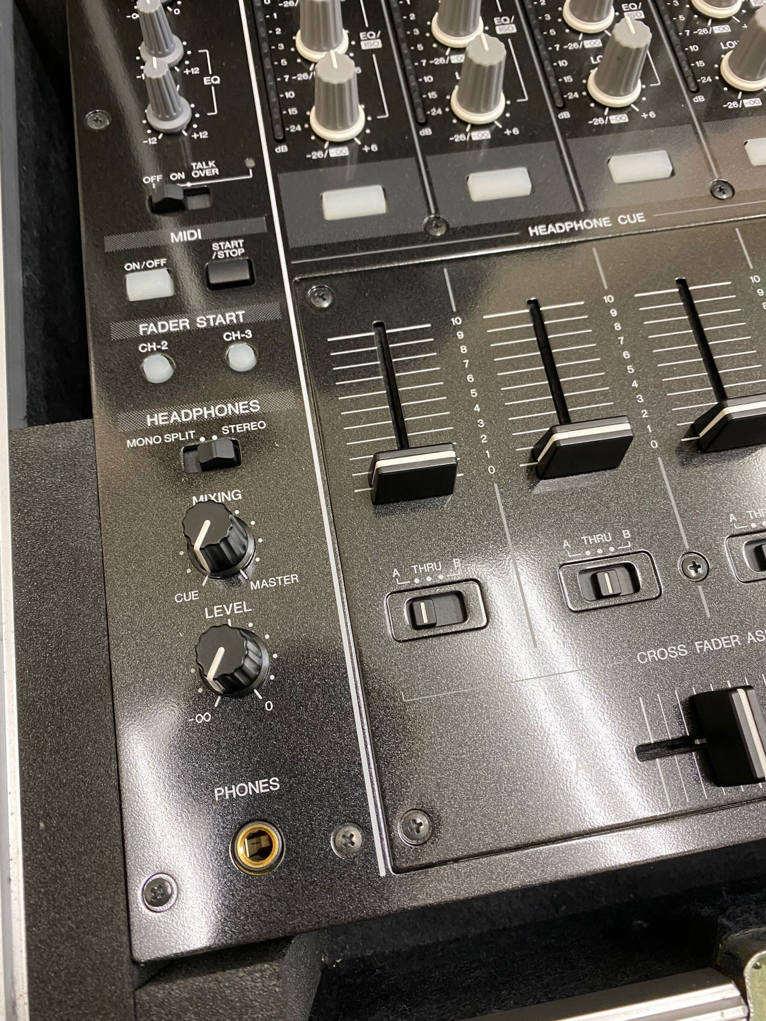 中古品】Pioneer DJ/DJミキサー/DJM-750-K※ハードケース付き！ -DJ機材