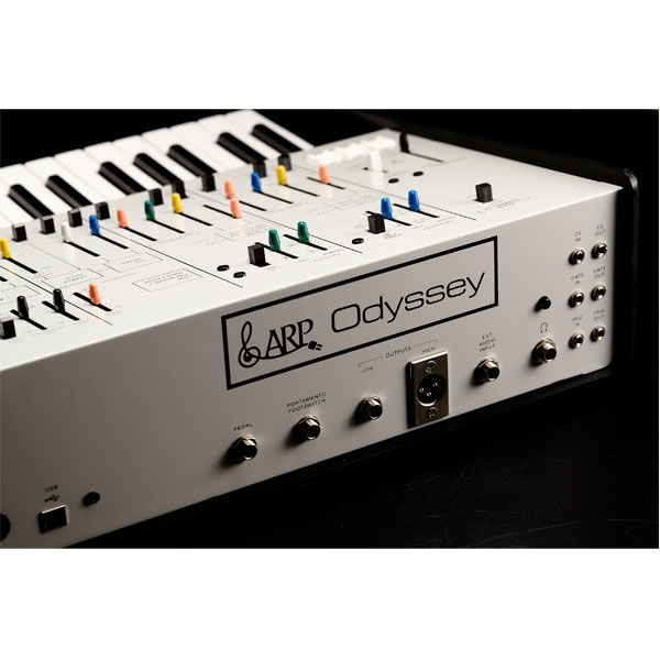 伝説のアナログシンセサイザーARP ODYSSEY REV1がKORGからリリース